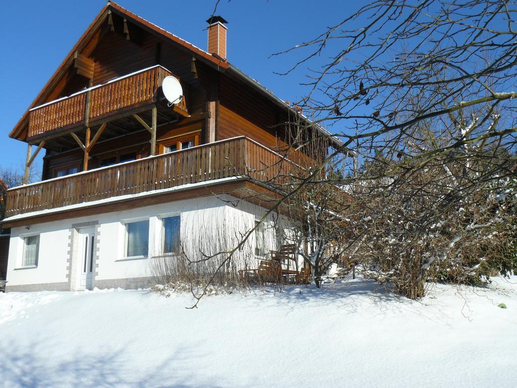 Ferienhaus Berg.Erleben Hilders エクステリア 写真